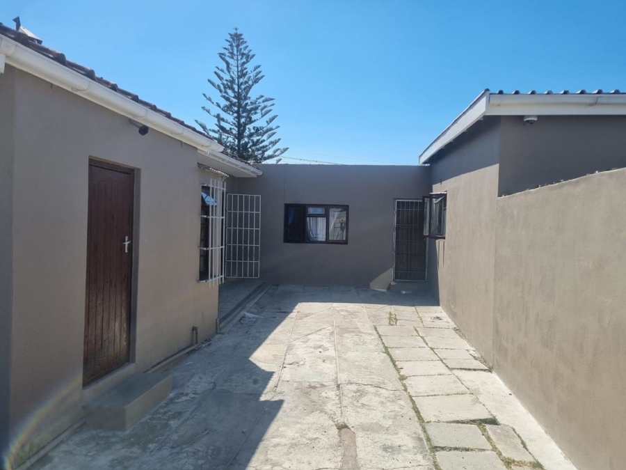 6 Bedroom Property for Sale in Bellville South Western Cape